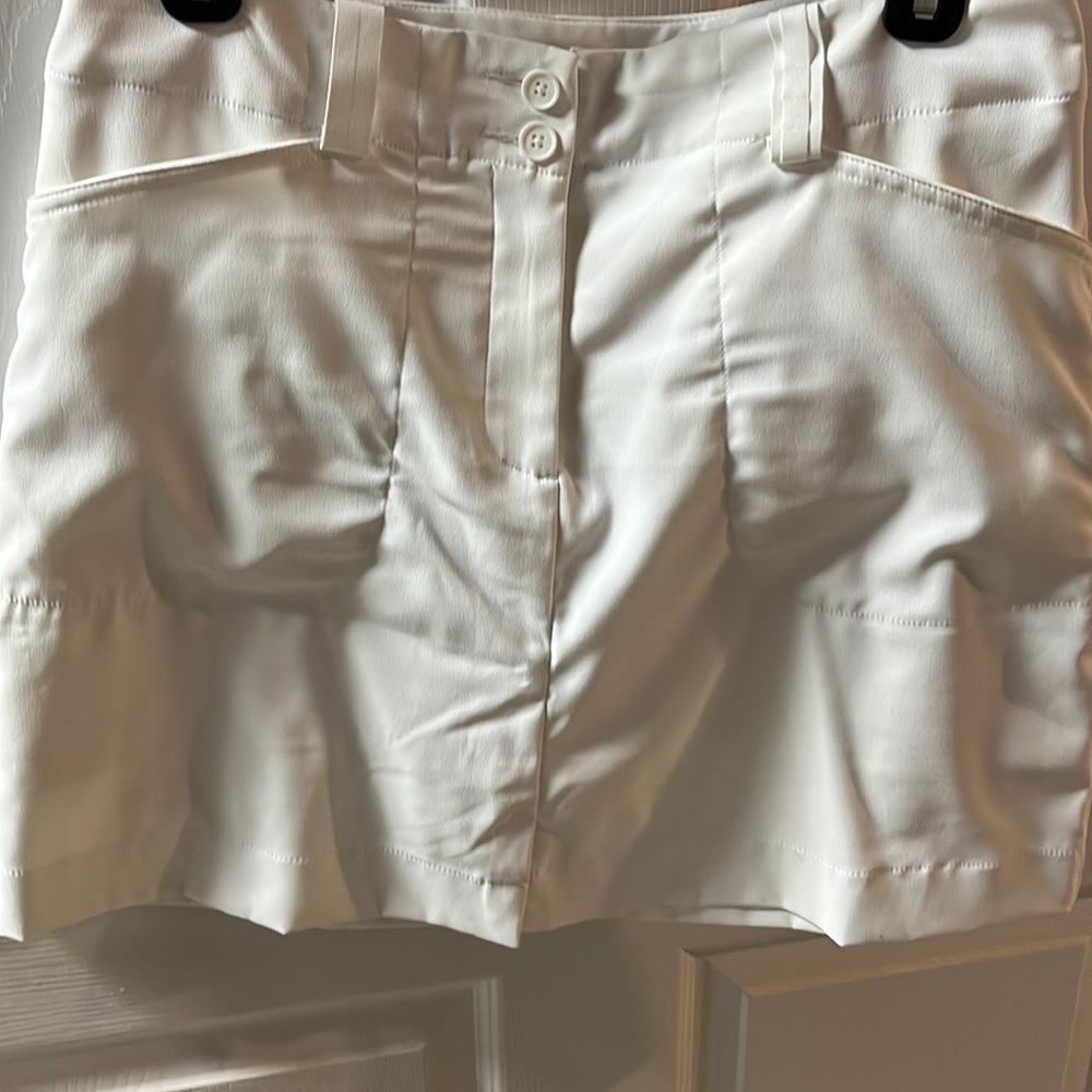 Ladies Nike GOLF skirt, worn once